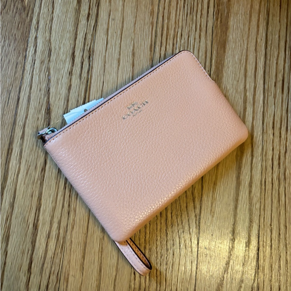 *LOW START* NWT Coach Peach Wristlet